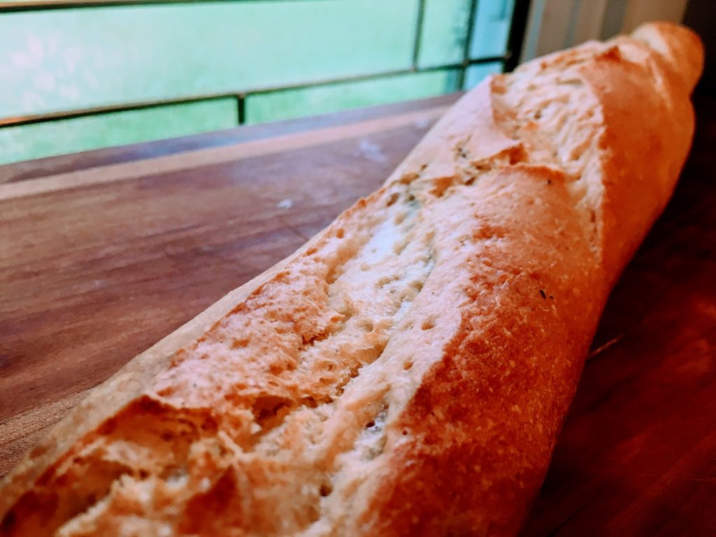 http://makebread.net/wp-content/uploads/2019/03/baguette-1024x768.jpg